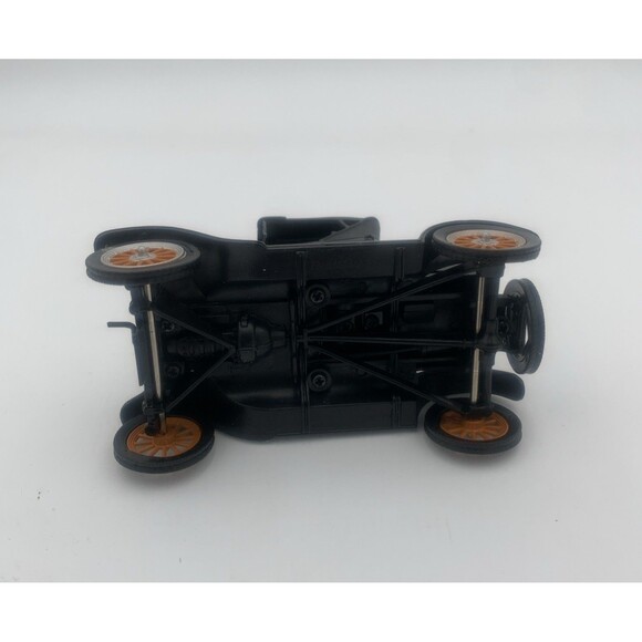 NATIONAL MOTOR MUSEUM MINT 1925 Ford Model T coupe 1:32 scale model - Picture 5 of 9